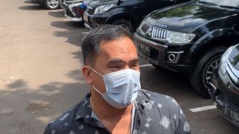 Saipul Jamil Nyanyi saat Dewi Perssik dan Angga Wijaya Gagal Dimediasi: Selamat Berpisah...