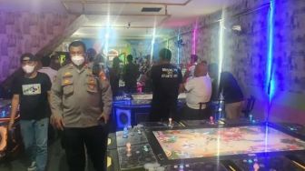 Satpol PP Pontianak Segel Tempat Permainan Ketangkasan di Jalan Siam