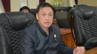 Dinilai Sering Sebabkan Macet, Lim Hie Soen Minta Pemerintah Pindahkan Tugu Jam Sintang