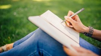3 Tempat Terbaik untuk Mencari Inspirasi Membuat Tulisan, Kamu Wajib Tahu