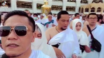 Gus Miftah Kena Semprot Gegara Selfie Saat Thawaf, Helmi Felis: Agak Konslet Ini Orang