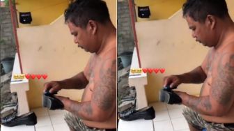 Datang Jauh-jauh dari Kampung, Lelaki Ini Hanya untuk Semirkan Sepatu Putrinya yang Mau KKN