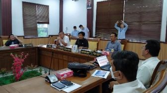Tak Memuaskan, Dewan Tangguhkan RDP Soal Perizinan Usaha di Batam