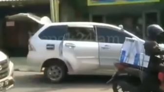 Nasabah Bank Dirampok saat Ganti Ban Mobil, Warganet: Modus Lama Ini Min