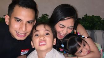 Main Bareng Anak, Muka Rachel Vennya Disembur Okin