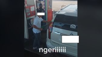 Heboh Pemobil Disebut-sebut Isi Pajero Sport dengan BBM Bersubsidi, Publik Heran dengan Perekam, Ada yang Janggal