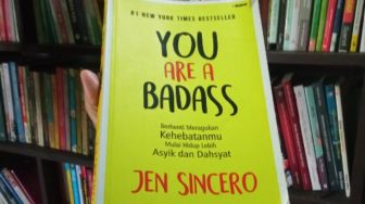 Upaya Menjalani Hidup yang Lebih Baik dalam Buku 'You Are A Badass'