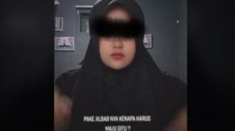 Viral Cara Wanita Ini Berjilbab Dikritik, Netizen Auto Kaget Pas Liat Fakta Dibaliknya: Ngeri Banget!