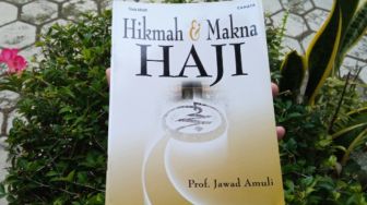 Ulasan Buku Hikmah dan Makna Haji, Menaati Perintah dan Menjauhi Larangan-Nya