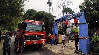 Gedung SMP Negeri 16 Medan Kebakaran, 5 Ruangan Ludes Dilahap Api