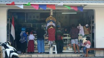 Aktivitas Sekolah Kembali Normal, Penjualan Seragam di Kota Jogja Meningkat