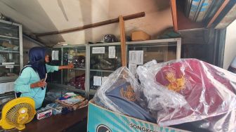 Penjual Seragam Sekolah di Jogja Kewalahan Dagangan Laris Manis: Semoga Tidak Ada Corona Lagi