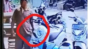 Begini Tipu Daya Pria Gasak Handphone di Dasbor Motor, Pura-pura Jadi Pembeli Buah