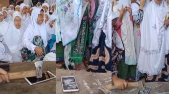 Terciduk Bawa Handphone ke Pondok Pesantren, Ponsel Milik Santriwati Ini Dihancurkan