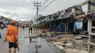 Celaka, Belasan Ruko di Sungai Pinyuh Mempawah Alami Kebakaran