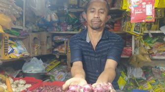 Harga Bawang Merah di Pasar Tradisional Kota Cimahi Bikin Emak-emak Perih Mata