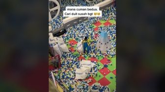 Salut, Dua Petugas Ini Bersih-bersih Wahana Mandi Bola, Warganet: Makasih Buat Anak-anak Happy Liburan Kemarin