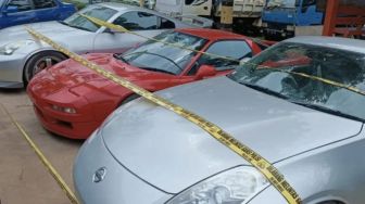 Mobil Mewah Honda NSX Dan Dua Unit Nissan Fairlady Z Diduga Tanpa Surat Legal Diamankan