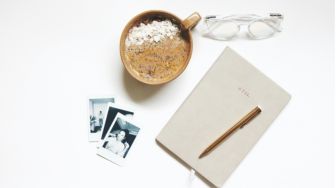 3 Manfaat Menulis Diary Sejak Kecil, Mengabadikan Kenangan