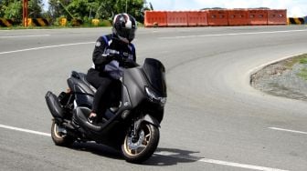 Spek Mirip tapi Beda Gaya, Simak Perbandingan Yamaha Nmax dan Yamaha Aerox 155 VVA