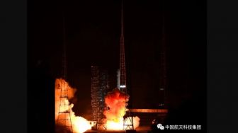 Lengkapi Stasiun Luar Angkasa Tiangong, China Luncurkan Satelit Komunikasi Baru