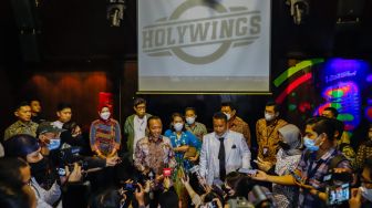 Soal Polemik Holywings Ditutup, Menteri Bahlil Ikut Mencarikan Solusi Nasib Ribuan Karyawan