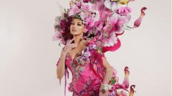 Mewah! Makna Kostum Bunga Puteri Indonesia Adinda Cresheilla di Ajang Miss Supranational 2022