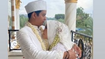 Selamat, Lebby Wilayati Keponakan Dewi Perssik Resmi Menikah