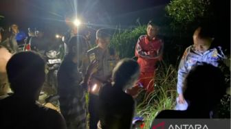 Dihantam Ombak Speedboat Jurusan PontianakSukadana Terdampar di Pulau Pintu, 30 Penumpang Dievakuasi Hingga Larut Malam
