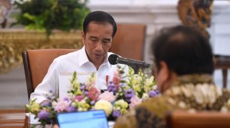 Undang Relawan ke Istana Bogor, Presiden Jokowi Sebut Ojo Kesusu Lima Kali, Ternyata Begini Maksudnya