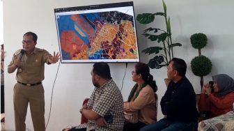 Wali Kota Makassar Danny Pomanto Bantah Banjir Parah di Makassar Akibat Reklamasi