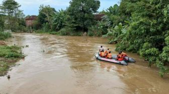 Innalillahi, Santri yang Hilang di Sungai Ciwaringin Cirebon Ditemukan dalam Kondisi Meninggal Dunia