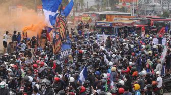 Aremania Banjiri Malang, Sambut Kedatangan Arema FC