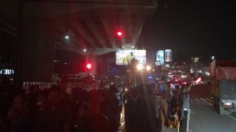 Dukungan untuk Lampu Merah Perempatan CBD Cibubur Ditutup Makin Masif, Publik: Dishub Kota Bekasi Harus Tanggung Jawab