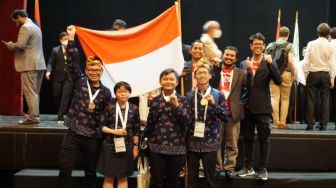 Indonesia Raih Medali Emas dan Perunggu di International Biology Olympiad 2022 di Yerevan