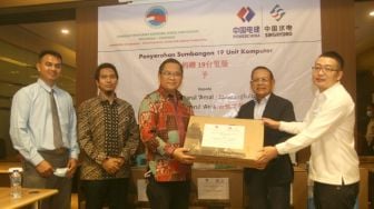 PowerChina-Sinohydro Sumbang Komputer ke Pesantren Terpadu Darul Amal Sukabumi