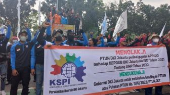 Minta Banding Putusan PTUN Soal UMP, Massa Aksi Buruh: Kita Dukung Sampai Anies Jadi Presiden!