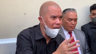 Ahmad Dhani Pilih Bahas Dewa 19 Ketimbang Legalisasi Akta Anak: Gak Terlalu Penting