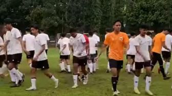 Pemain Timnas U-16 Indonesia Hanya Boleh Main HP 4 Jam Sehari, Terlambat Shalat Kena Denda hingga Rp 100 Ribu