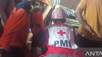 Tiga Pekerja Bangunan Tertimbun Longsor di Sukabumi, Satu Belum Ditemukan