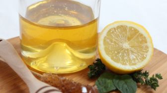 5 Manfaat Lemon dan Madu untuk Tubuh, Termasuk Mengatasi Jerawat