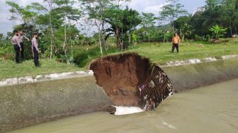 Tanggul Irigasi Induk di Banjarnegara Jebol, Ratusan Hektar Lahan Pertanian Terancam