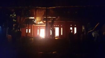 Diduga Konsleting Listrik, 1 Rumah Warga Lebak Terbakar