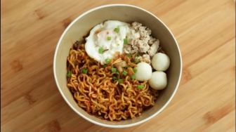 Punya Cita Rasa Unik! Yuk Intip Resep Indomie Chili Oil ala Singapura dari Devina Hermawan