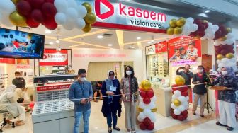 Fasilitasi Kebutuhan Masyarakat, Kasoem Vision Care Buka Cabang Baru di Cikarang