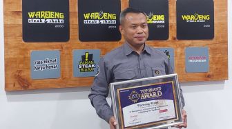 Bikin Bangga! Waroeng Steak & Shake Raih Penghargaan Top Brand Award 2022 Kategori Steak Restaurant