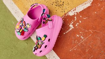 Crocs Rilis 2 Siluet Baru, Bisa Dipadukan dengan Beragam Gaya Sehari-hari