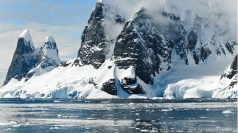Turis Tewas Tertimpa Bongkahan Es di 'Padang Gletser' di Argentina