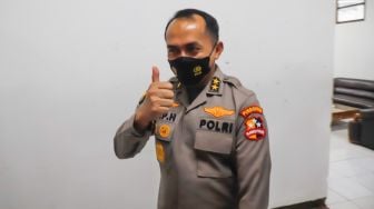 Kapusdokkes Polri Brigjen Asep Hendradiana saat ditemui usai memberi permintaan keterangan kepada Komnas HAM terkait perkembangan kasus tewasnya Brigadir J di Kantor Komnas HAM, Jakarta Pusat, Senin (25/7/2022). [Suara.com/Alfian Winanto]