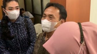 Ayah Angga Wijaya Buka Suara soal Perceraian Dewi Perssik: Rumah Tangganya Bermasalah